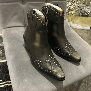 New Look Black Studded Ankle Boots